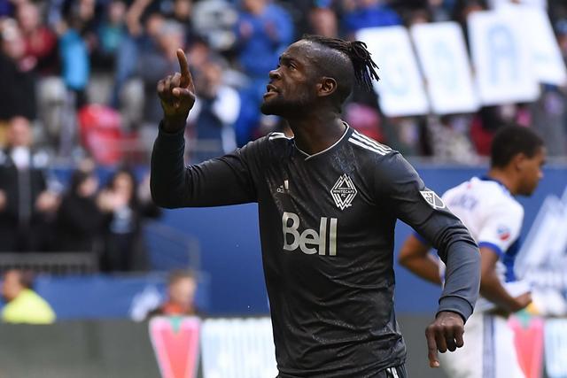 中国首场FIS室内国际滑雪赛在深圳鸣金